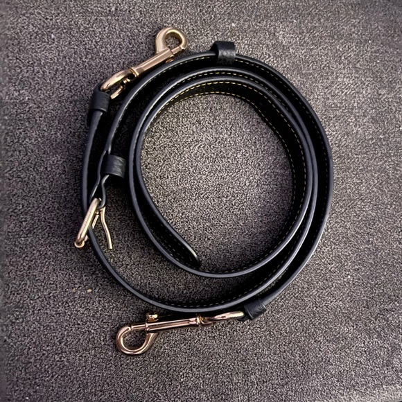 🛑SOLD🛑Coach Pennie Shoulder/Crossbody Bag In Colorblock Chalk/Multi NWT - Picture 4 of 4